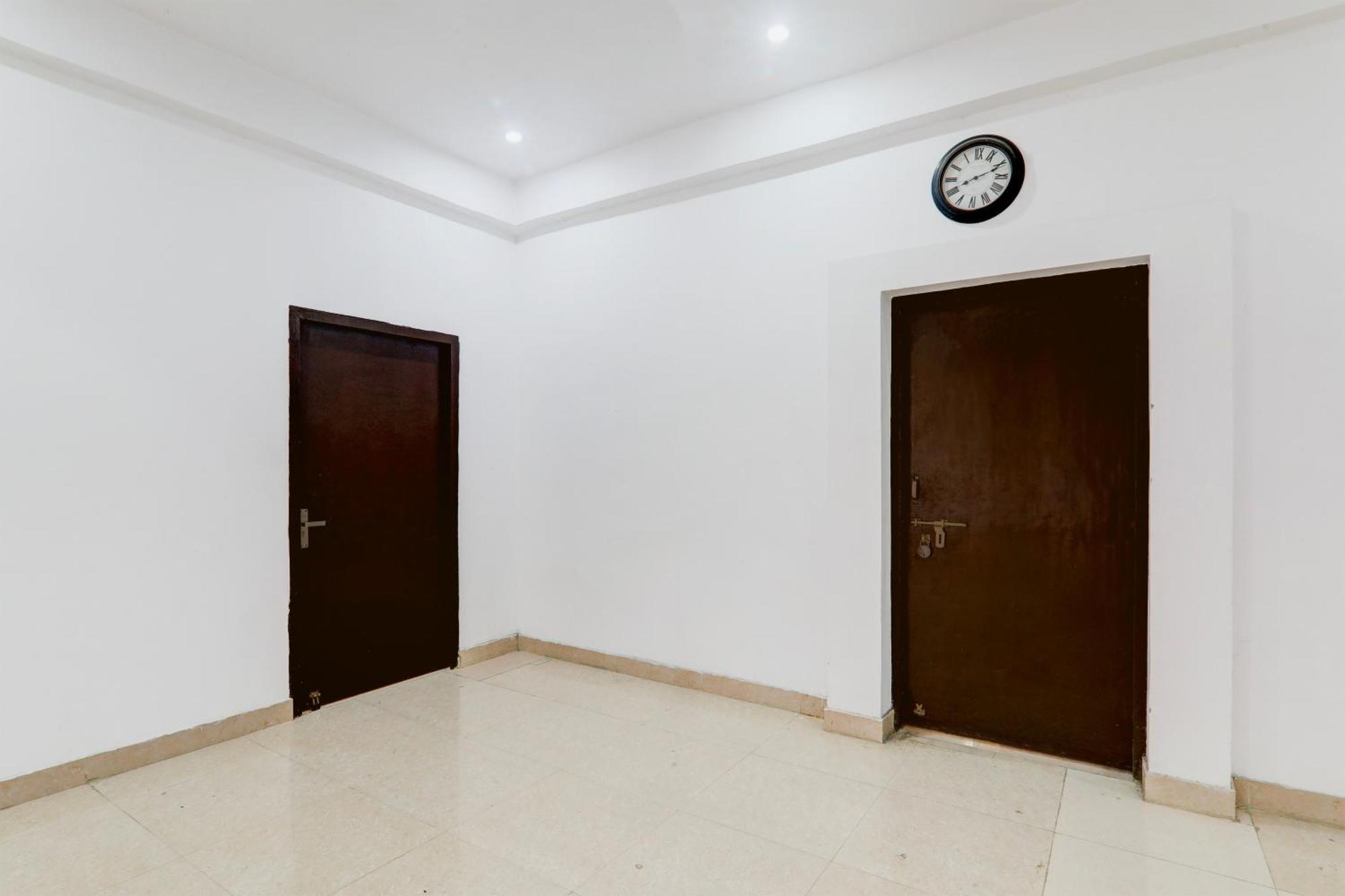 Super Hotel O Insaf Nagar Munshipuliya Formerly Vibrant Chinhat 외부 사진