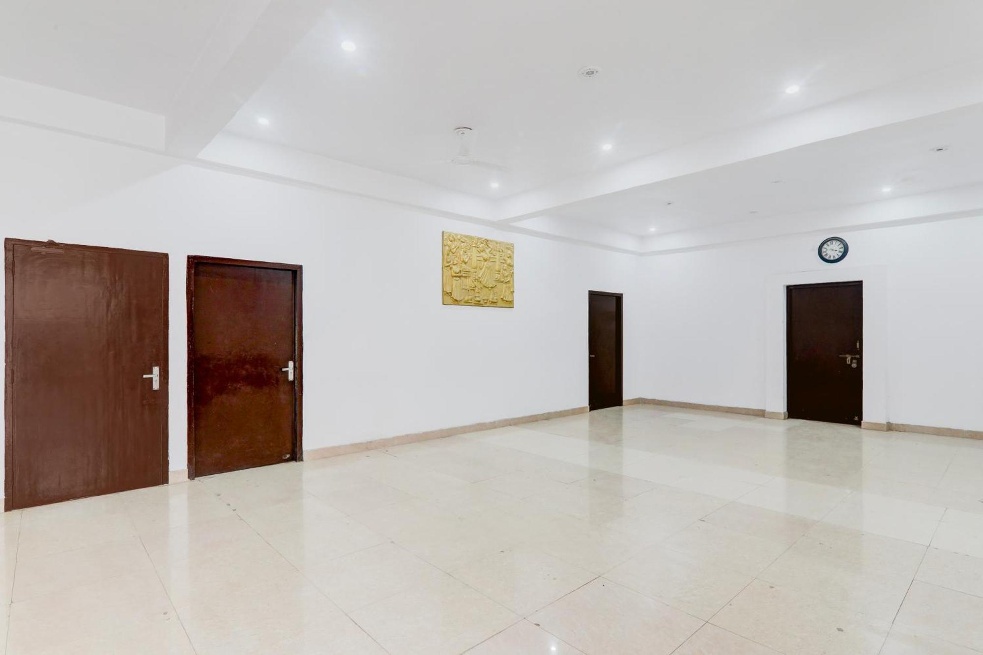 Super Hotel O Insaf Nagar Munshipuliya Formerly Vibrant Chinhat 외부 사진